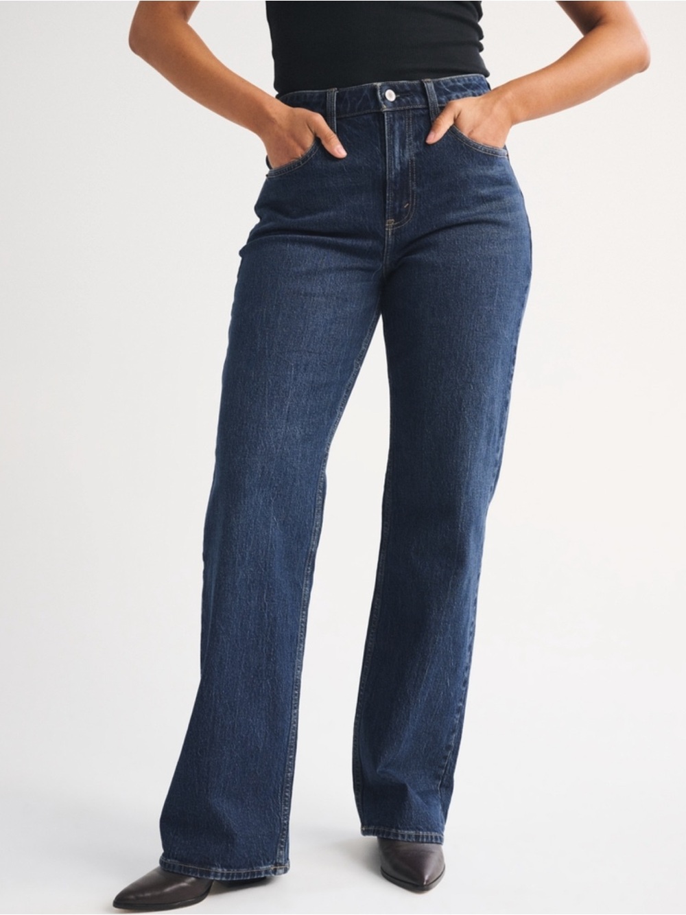 Abercrombie & Fitch Curve Love The ‘90s Relaxed Jean High Rise size 27/ 4R
